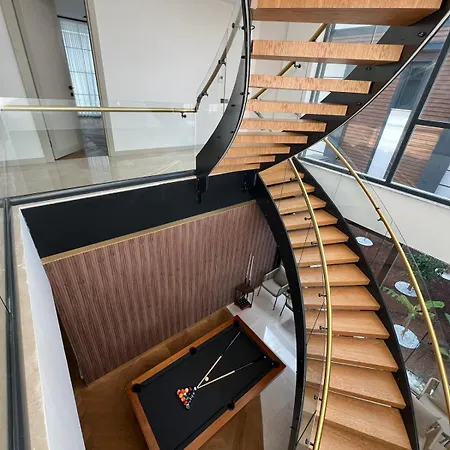 Royal Garden 7 Villa *