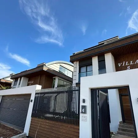 Royal Garden 7 Villa