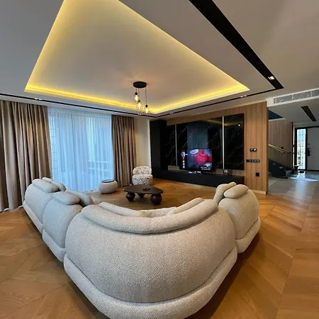 Royal Garden 7 Villa *