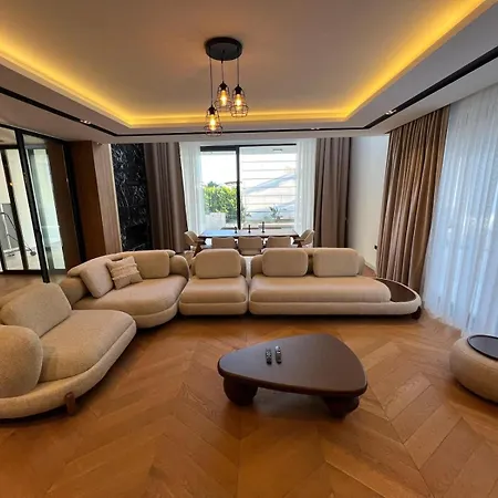 Royal Garden 7 Villa *