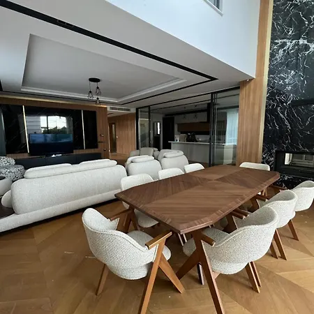 Royal Garden 7 Villa