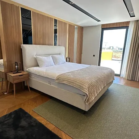 Royal Garden 7 * Dosemealti