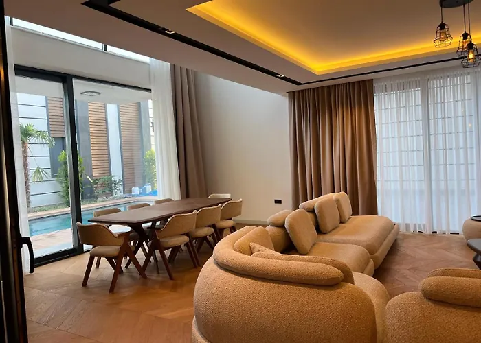 Villa Royal Garden 7