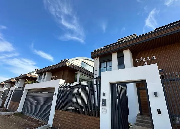 Royal Garden 7 Villa