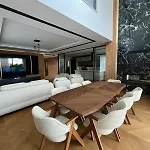 Royal Garden 7